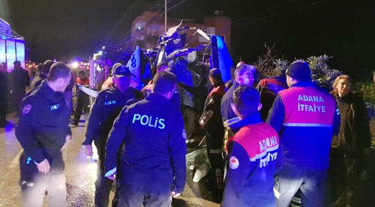 Son dakika… İş makinası ile midibüs çarpıştı: Çok sayıda ölü ve yaralı var…